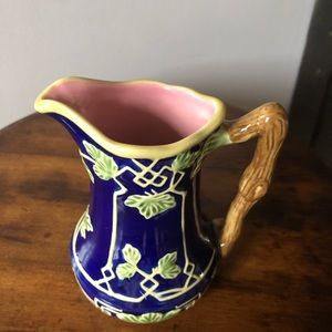 J Willfred new Milk jug